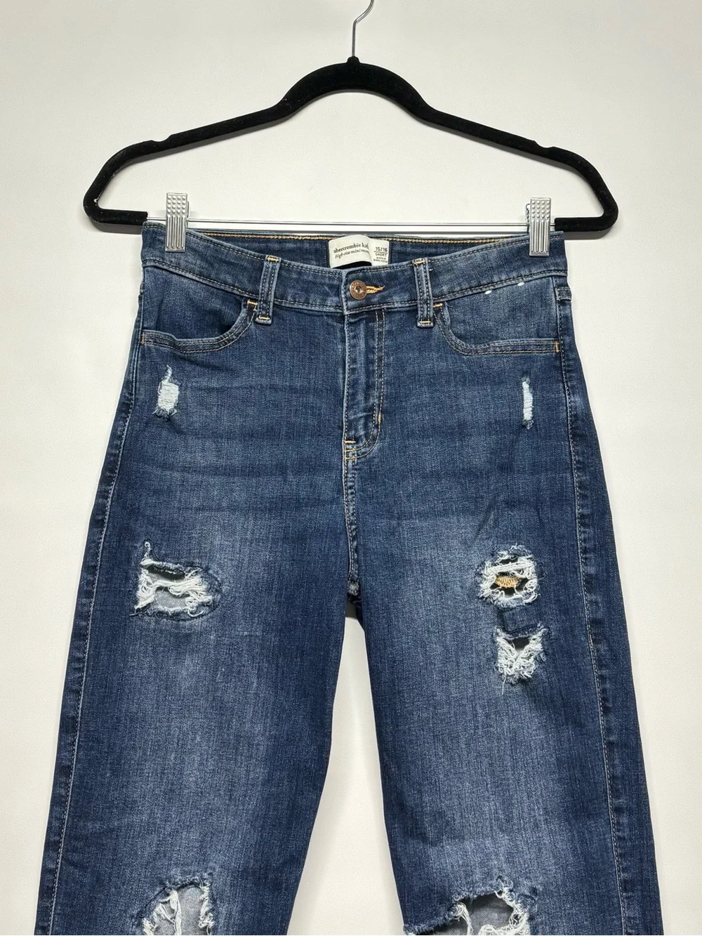 ✨Abercrombie Kids High-Rise Mini Mom Jeans Size 15/16 Short